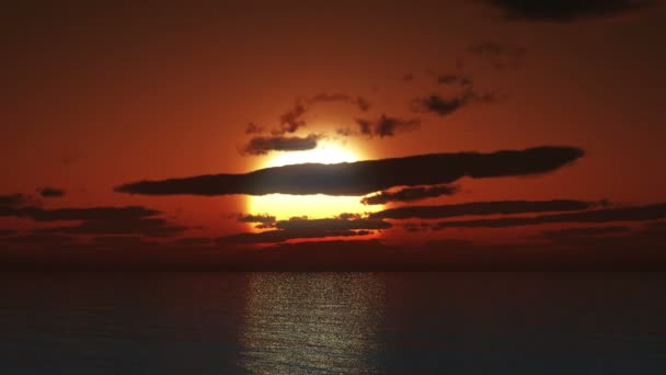 grand coucher de soleil dans l'océan 4k 