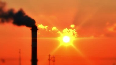 4 k güneş doğarken bacasından duman