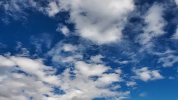 Небо облака время истекает 4k — стоковое видео