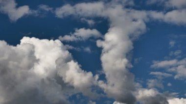 gökyüzü bulutlar zaman atlamalı 4k