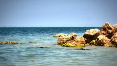 dalga deniz ve cliff 4k