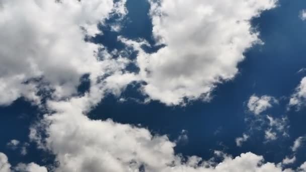 Небо облака время истекает 4k — стоковое видео