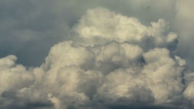 Gökyüzü bulutlar zaman atlamalı