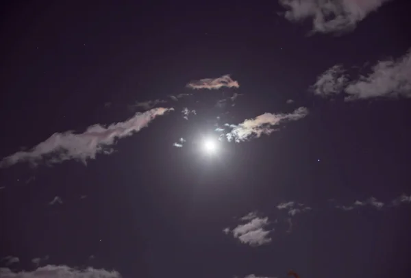 Fullmåne Himlen Med Moln Landskap — Stockfoto