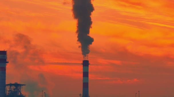 Industrial chimney smoke factory at sunset 4k — Stock Video