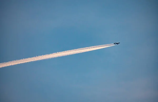 空の航空機ラインのジェット — ストック写真