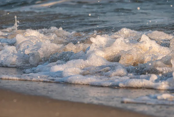 Hullám Fröccsenés Tenger Strand Makro Közelről — Stock Fotó