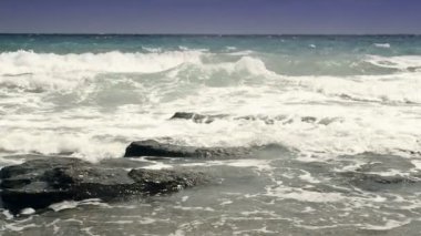 ağır çekimde Beach güzel dalgalar