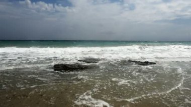 ağır çekimde Beach güzel dalgalar