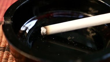 ağır çekim duman sigara üzerinden