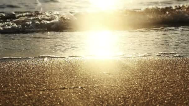 Coucher de soleil plage vague ralenti — Video