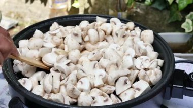 Mantar yavaş pişirme