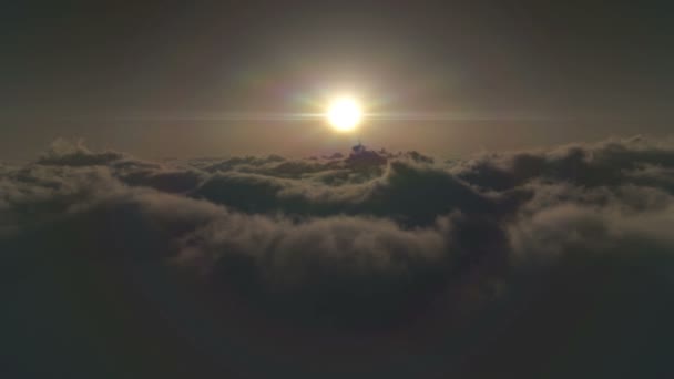 Voar sobre nuvens por do sol — Vídeo de Stock