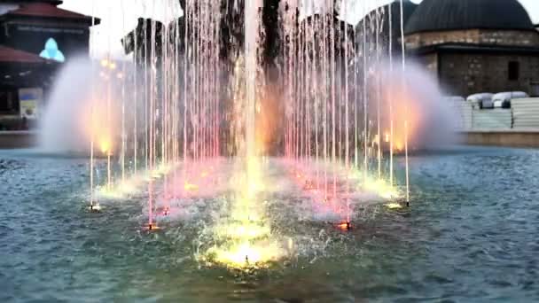 Colored fountain slow motion in Skopje, Macedonia — Stock Video