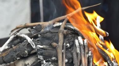 çıra ağır çekim ızgara