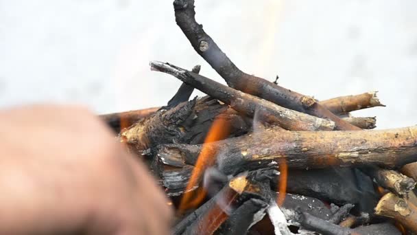 Entzünden gegrillter Zeitlupe — Stockvideo