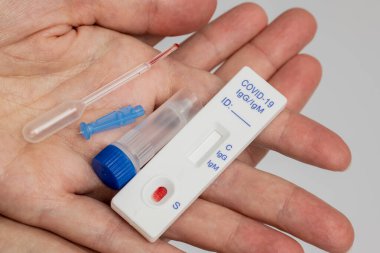 15 dakika içinde IgM IgG antikorları ve dokunulmazlığı tespit etmek için Covid-19 ev test kiti