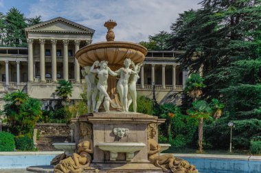 Ordzhonikidze 'den esinlenerek yapılmış terk edilmiş bir sanatoryum.