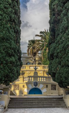 Şehir parkının botanik bahçesi Soçi antik mimari bitkileri