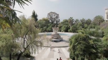 Mimarinin terk edilmiş sarayı.