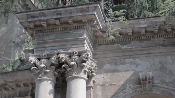 被遗弃的宫殿建筑元素 — 图库视频影像