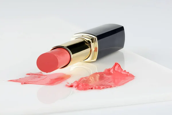 Rouge Lèvres Cosmétique Tube Ouvert Avec Frottis Rouge Lèvres Sur — Photo