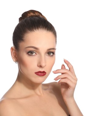 güzel bir kadın yüzü portre beyaz arka plan üzerinde 