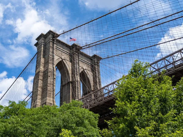 Бруклинский Мост Яркий Летний День Нью Йорке — стоковое фото