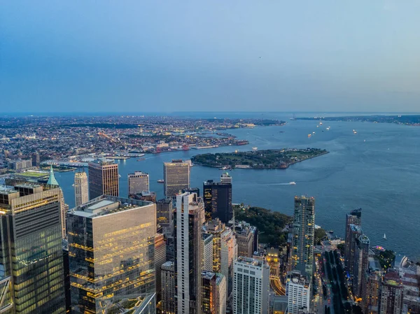 Vista Aérea Distrito Financeiro Ilha Dos Governadores Brooklyn Antes Pôr — Fotografia de Stock