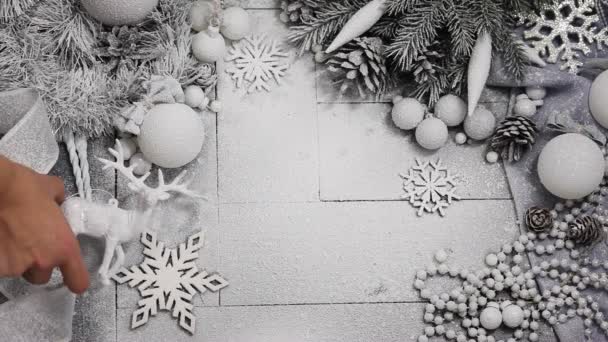圣诞节在银色和白色的背景 — 图库视频影像