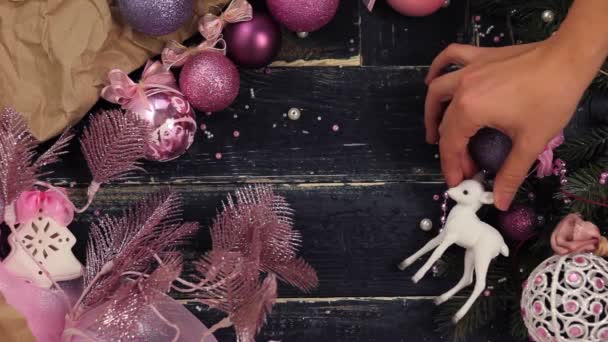 Vánoční složení v růžové — Stock video