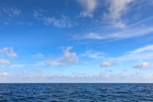 Wunderschönes Meer auf tropischer Insel — Stockfoto