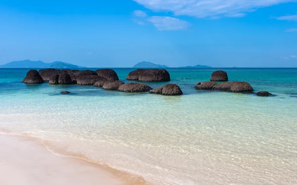 Crystal clear sea — Stock Photo, Image