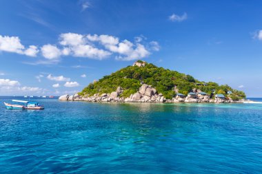 kristal berraklığında su tropikal Adası