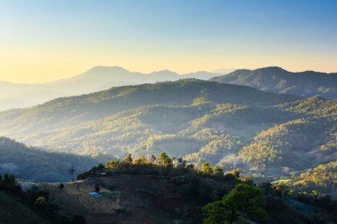 Tropikal orman ve dağ aralıkları, Chiang Mai