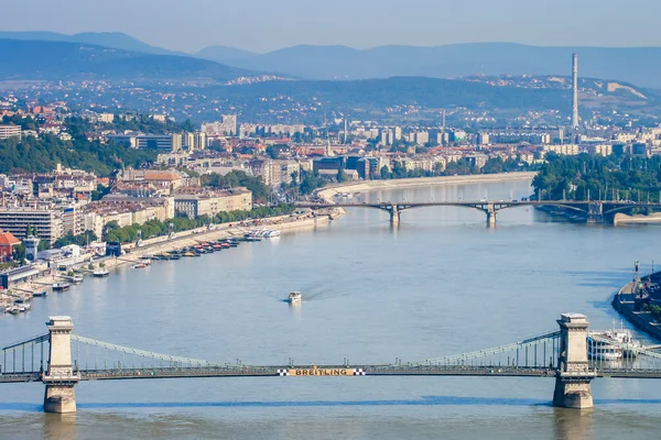 Budapeşte ve Tuna Nehri manzarası