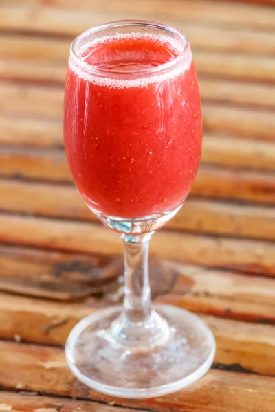 A glass of strawberry smoothie — Stock Photo, Image