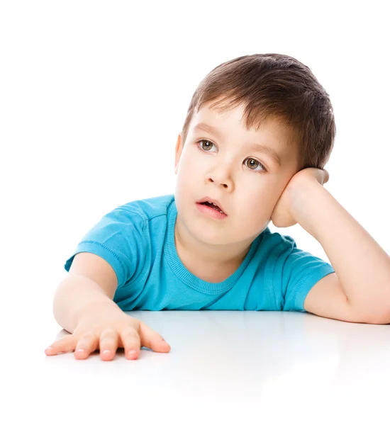 Portret van mooie vrolijke jongen — Stockfoto