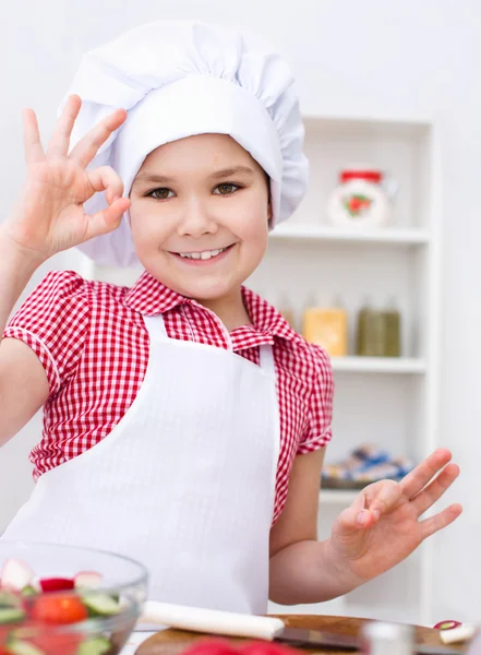 Girl eating salad — Stock Photo, Image