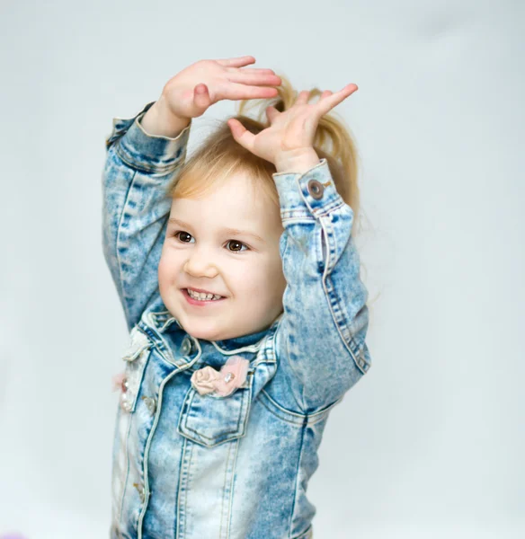 Portrait of a happy little girl — Stock Photo, Image