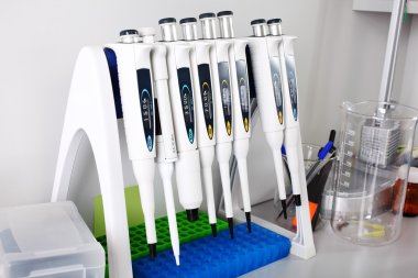 (Tablo araçları, Pipetler ve örnekleri ile çalışma için ayarla)