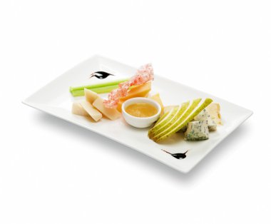 Peynir tabağı meyve soslu (rokfor, gorgonzola, cambozola)