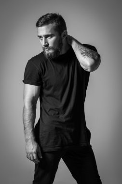 Yakışıklı adam için model testleri