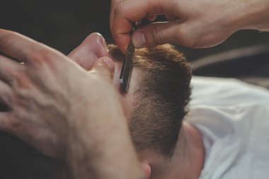 Berber Dükkanı sakallı adam