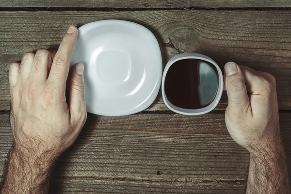 Kéz tartó csésze — Stock Fotó