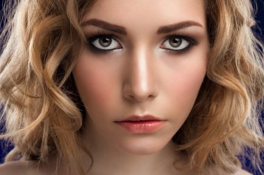 Hoş bir kadının portresi. 