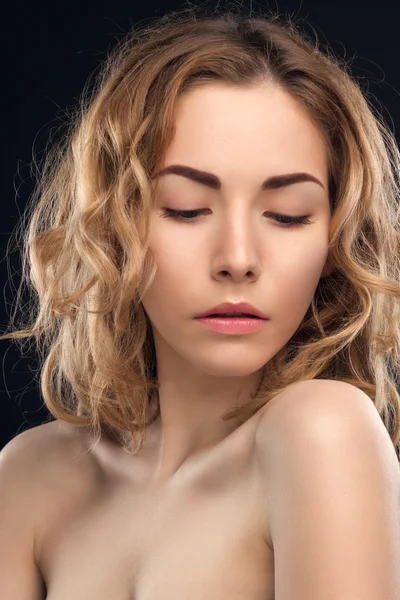 Retrato de uma mulher bonita — Fotografia de Stock