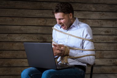Bir ip işadamı ile bağlı
