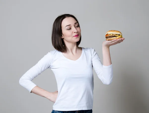 Fille manger sandwich sain isolé sur fond blanc — Photo