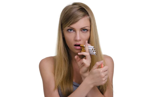 Menina bonita com um cigarro — Fotografia de Stock